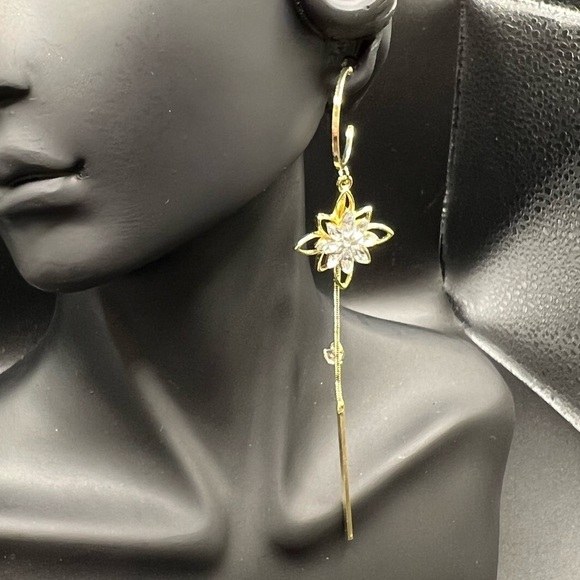 Elegant Gold Lotus Floral Drop Earrings - Picture 9 of 9